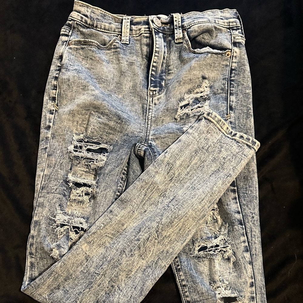 Mudd Jeans. High rise Ankle. Distressed. Size 1